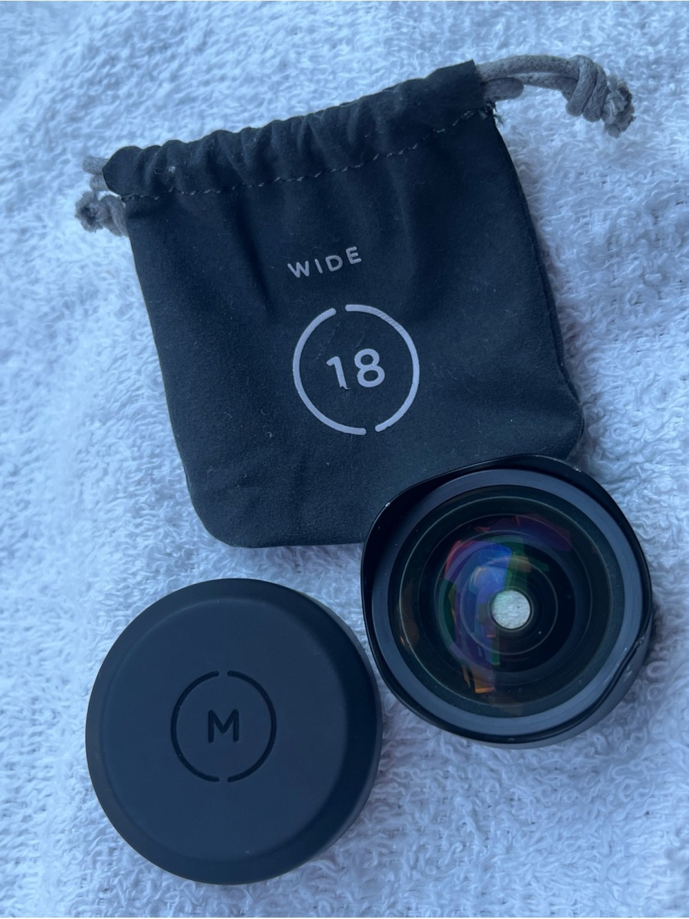 Motorola Black 18mm Wide-Angle Lens Attachment with Protective Cap and Pouch
